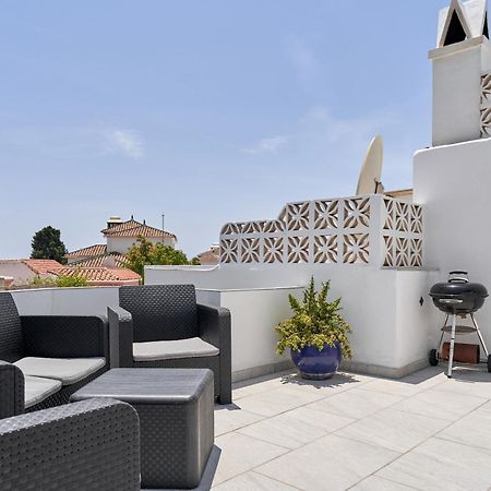 One Bedroom Penthouse نيرخا المظهر الخارجي الصورة