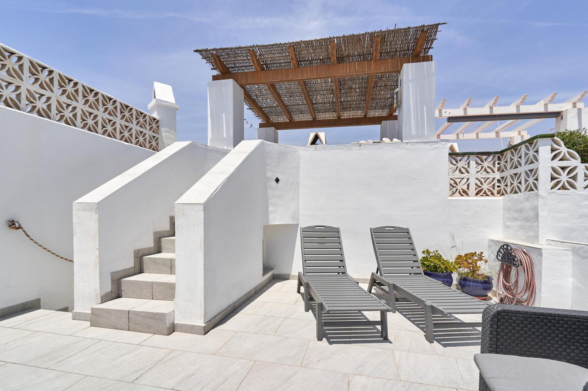 One Bedroom Penthouse نيرخا المظهر الخارجي الصورة